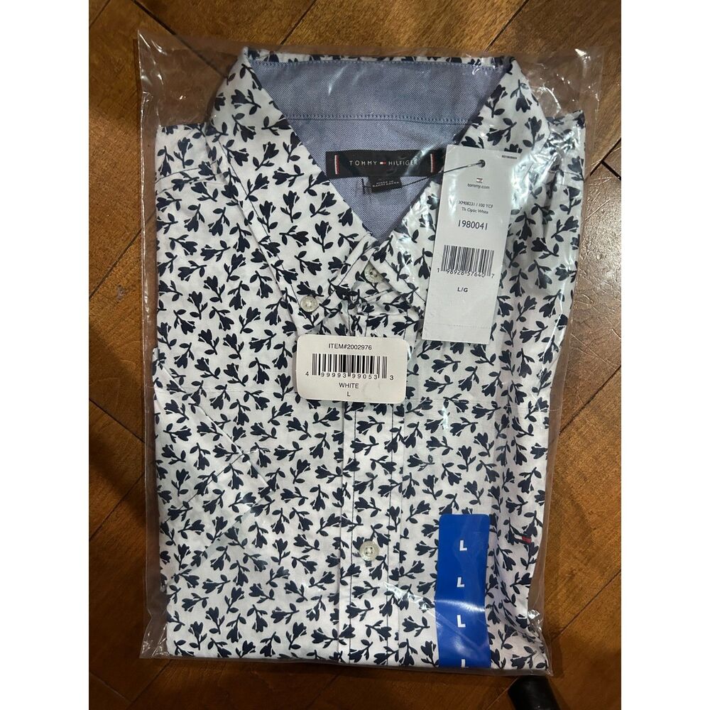 NWT Tommy Hilfiger Men's Lightweight Short Sleeve Woven Shirt, Th Optic White, L